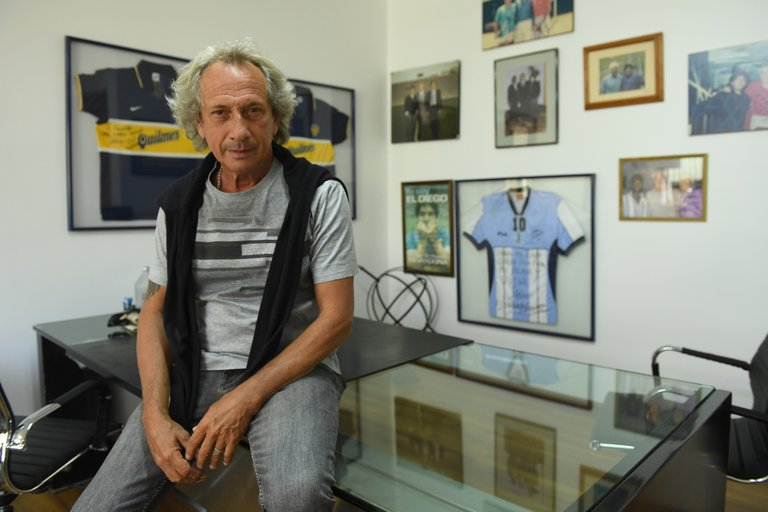 Jug� en Boca y en River, estuvo preso dos veces y cuenta c�mo la coca�na era parte de su amistad con Maradona