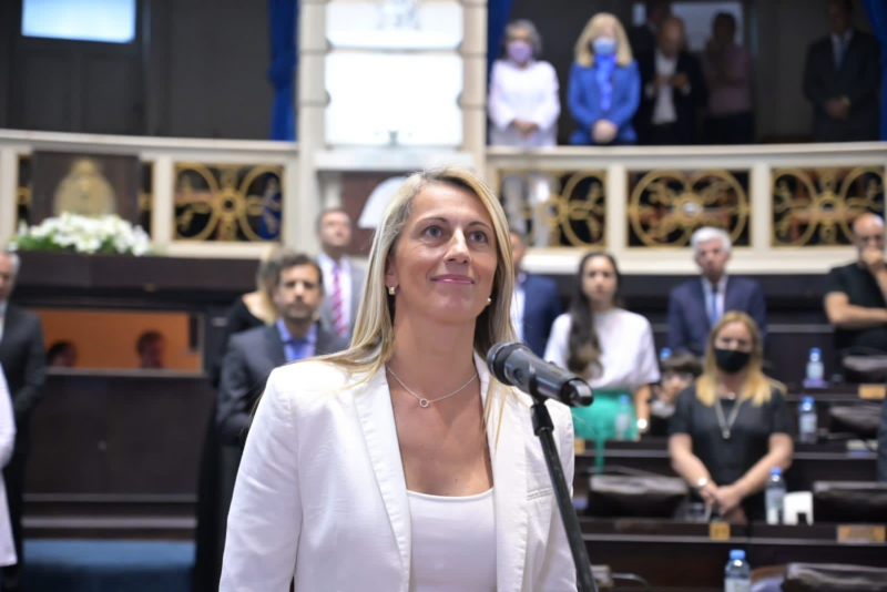 Paula Bustos jur como diputada provincial en la Legislatura bonaerense