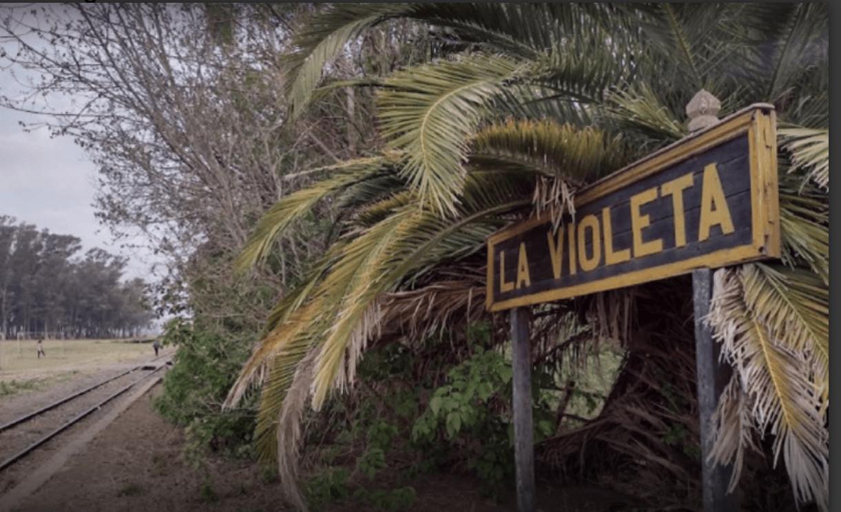 Un episodio cargado de tensión y violencia sacudió la tranquilidad de la noche en La Violeta