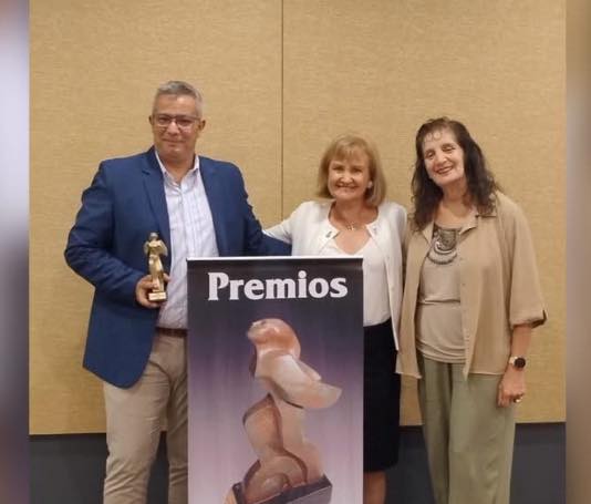 Un pergaminense recibió un premio de Luchemos por la Vida