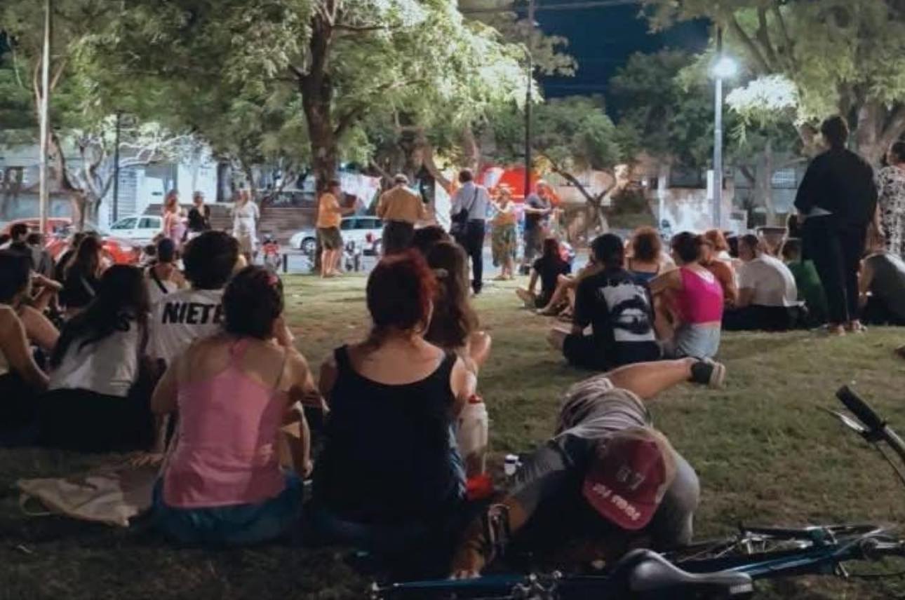 ¿Qué se resolvió en la 'asamblea antifascista' de Parque Belgrano?