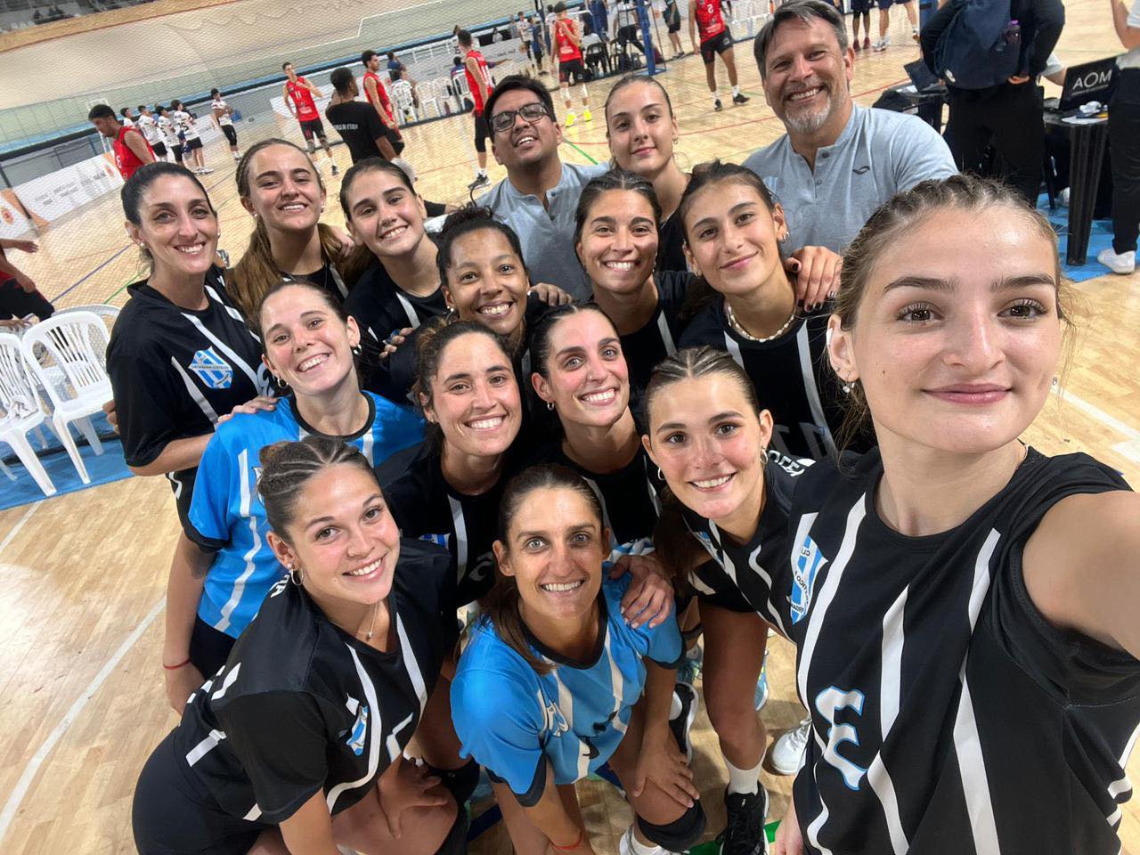 Gran victoria de Argentino en  su debut en el Torneo  Federal de Voleibol de San Juan