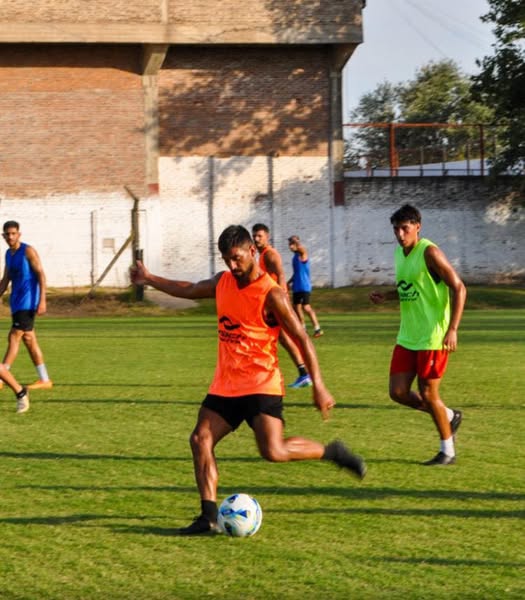 Douglas enfrentará a Central  Córdoba de Rosario en un  amistoso de pretemporada 