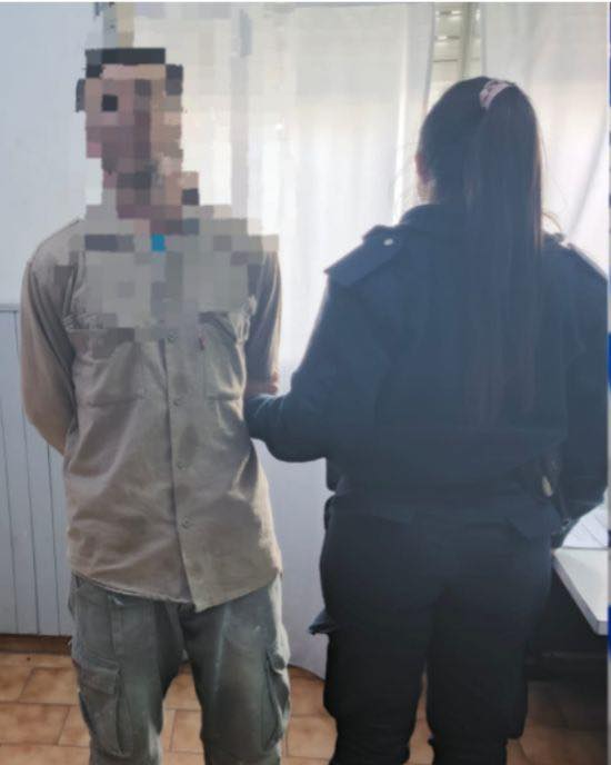 Capturaron a un joven acusado  de robo agravado en calle Alberdi