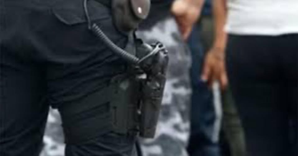Persecusión en Pergamino: Un joven de 20 años atacó a la policia