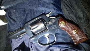 Secuestran un arma de fuego  con pedido de secuestro activo