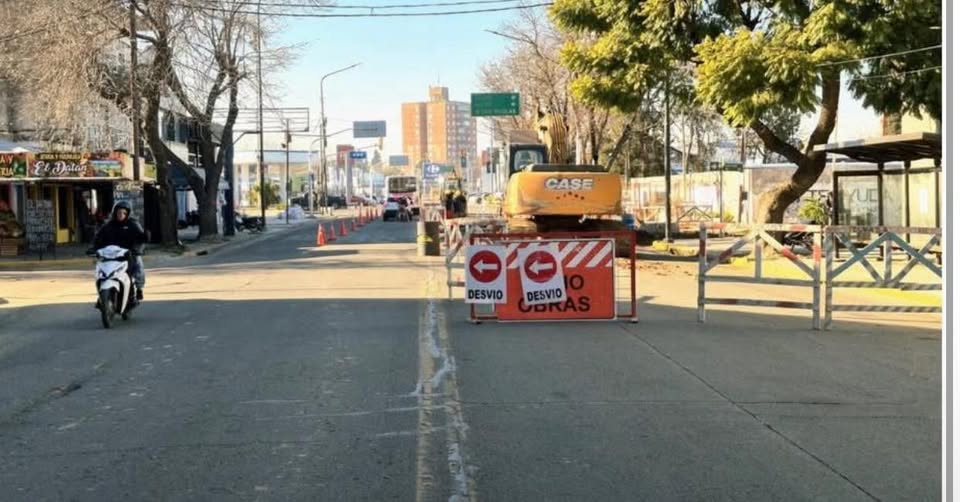 Obra de desagües pluviales sobre Avenida Irigoyen: Se recomienda transitar por vías alternativas