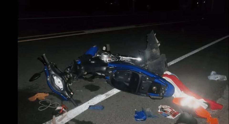 Dos adolescentes luchan  por su vida tras chocar  mientras corrían picadas 