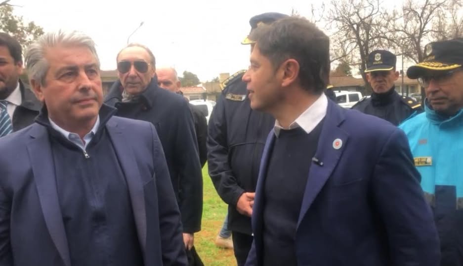 La Foto Más Esperada: El Intendente Javier Martínez y el Gobernador Kicillof se Abrazan en Pergamino