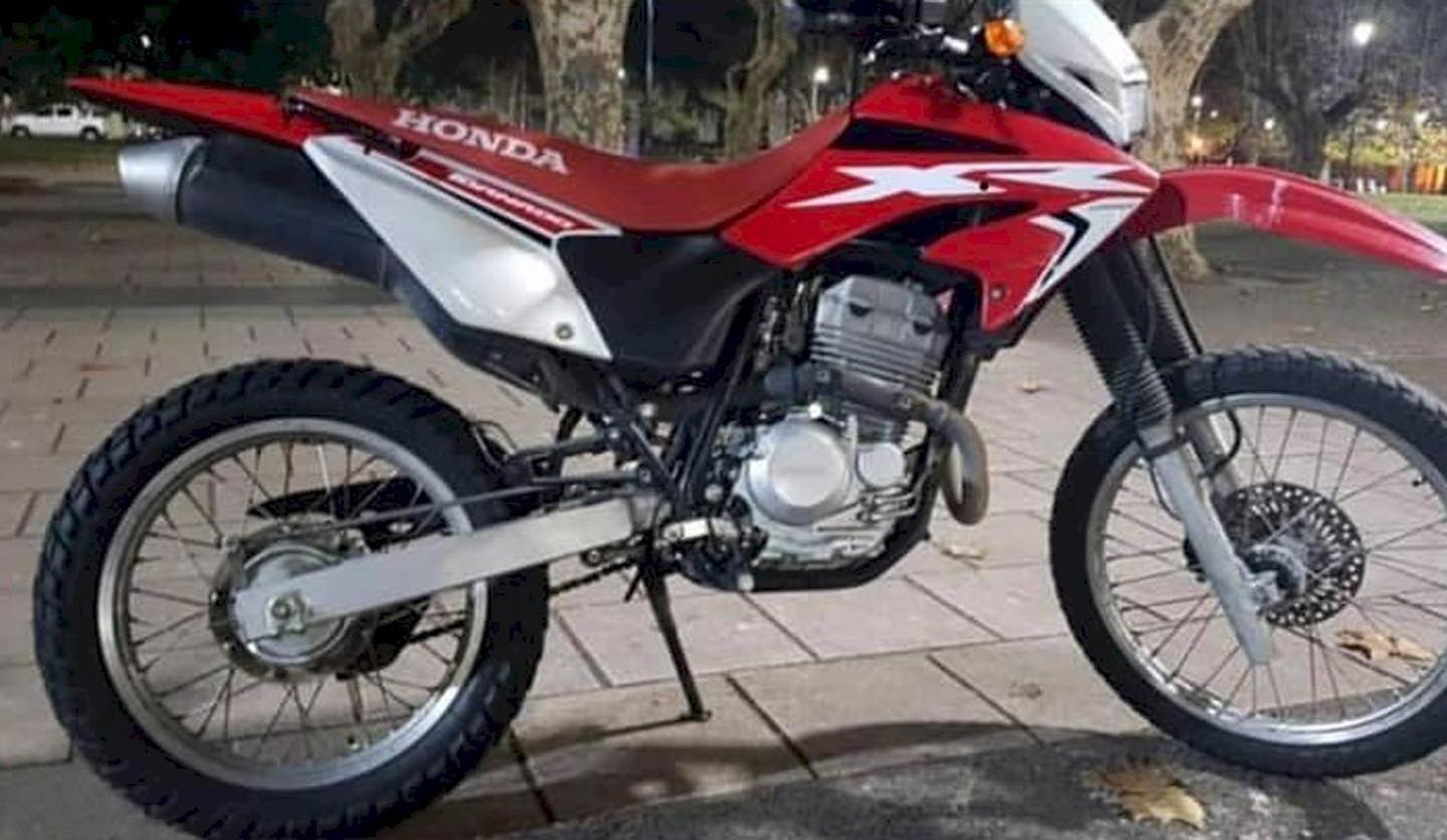 Un joven fue demorado por  conducir una moto robada  hace 10 años en Santa Fe