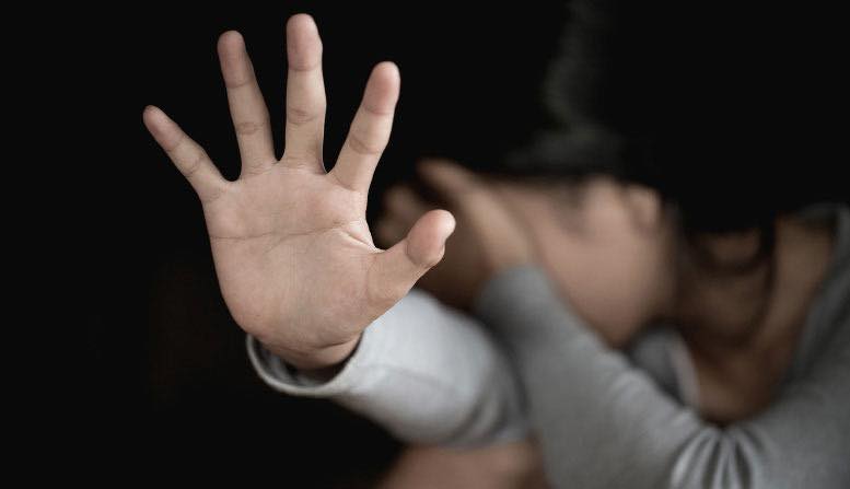 Profesora denunció que  una alumna le contó que  fue abusada por su abuelo