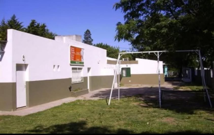 Crisis en cadena en los centros comunitarios: acusaciones, vaciamiento y silencio municipal