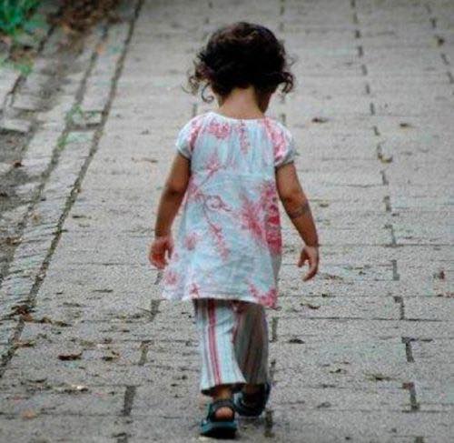 Una niña de 1 año deambulaba  sola por la calle y fue puesta al  resguardo por el Servicio Local