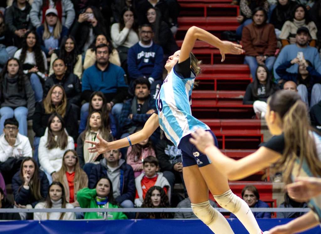 Debut histórico de la pergaminense Bernardita Aguilar en el Mundial de Vóley
