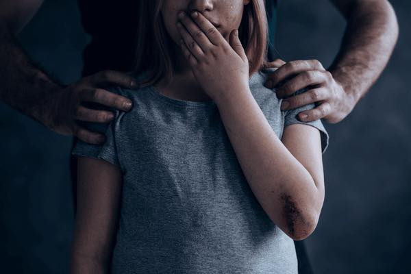 Un abuelo habría violado a  su pequeña nieta de 10 años