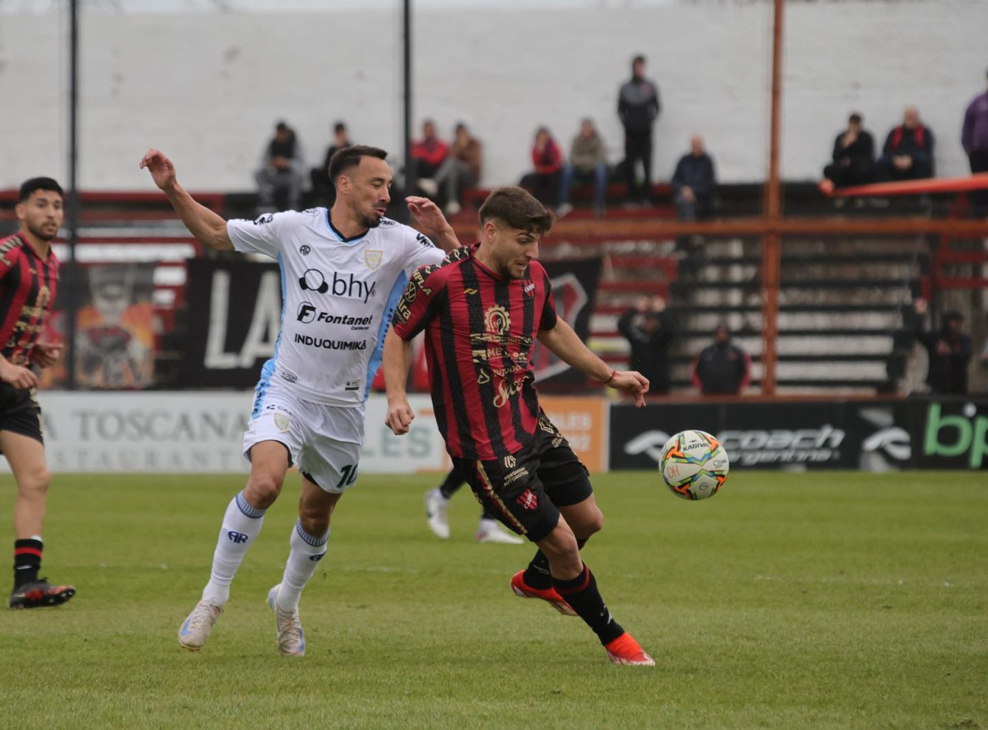 Torneo Federal A: el partido de  Douglas fue suspendido y se  jugará este lunes en Chivilcoy 