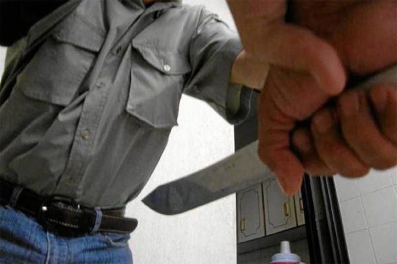 Un hombre fue apuñalado  en una reunión de amigos