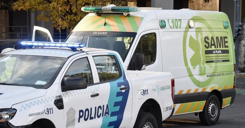 Una motociclista perdió el  control y cayó en pleno centro