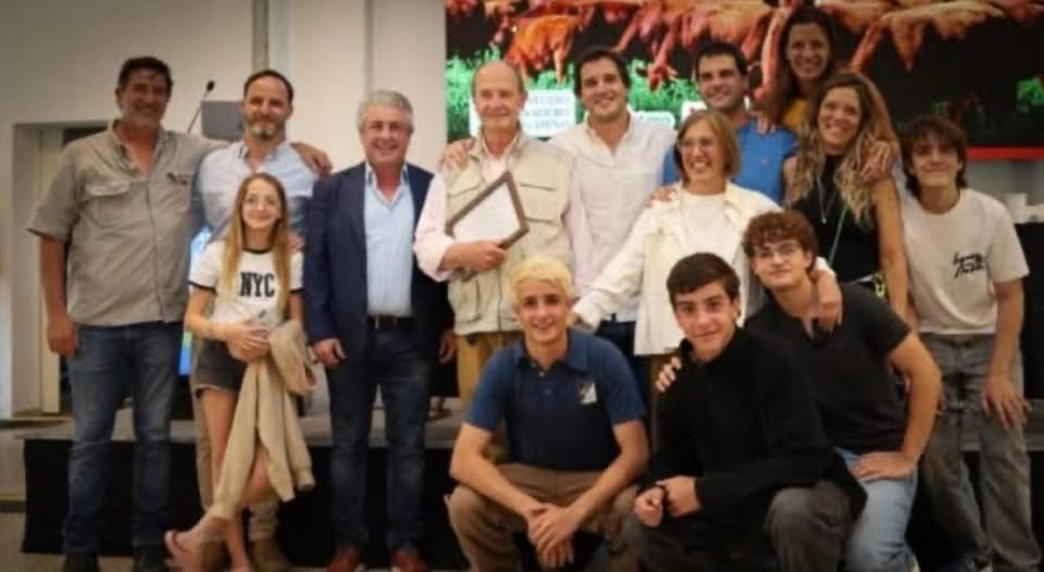Pergamino distinguió a Carlos Kitroser como Ciudadano Ilustre por su aporte a la ganadería