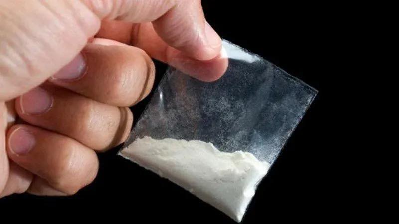 Aprehendido con cocaína  y marihuana tras resistirse  a un control de la Policía