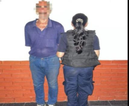 Un jubilado rompió la puerta de  la casa de su ex y fue detenido 