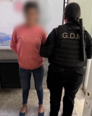 Detenida en la vía pública  por pedido de captura activo