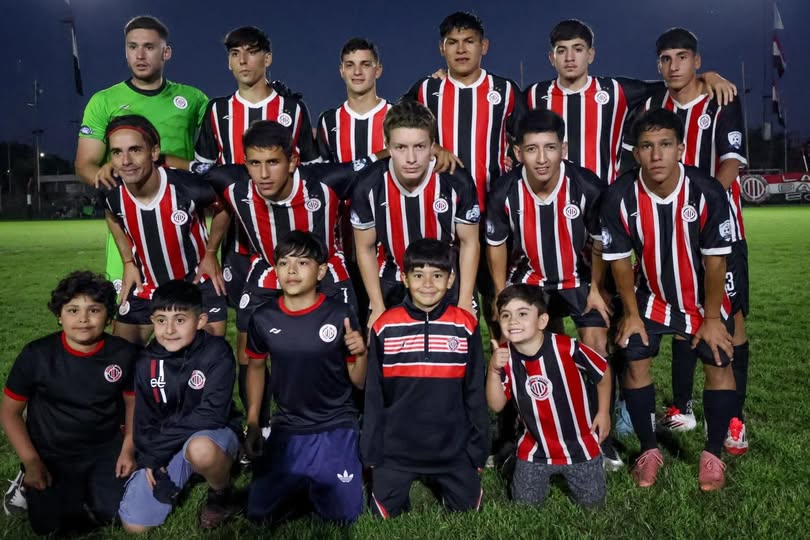 Racing ganó y es el único  líder en el Regional Amateur 