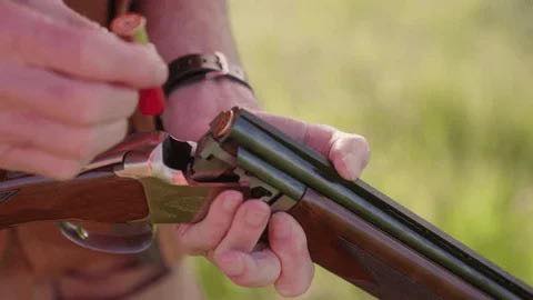 Una jovencita fue golpeada y  amenazada por dos sujetos  armados en barrio La Lomita