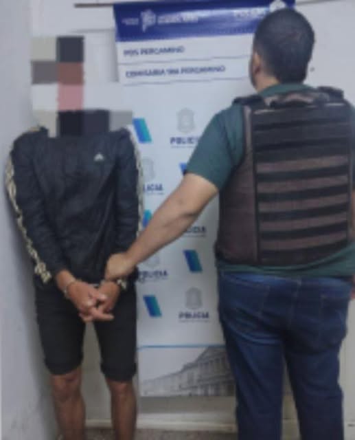 De no creer: hizo un boquete en  la pared y robó 17 escobillones