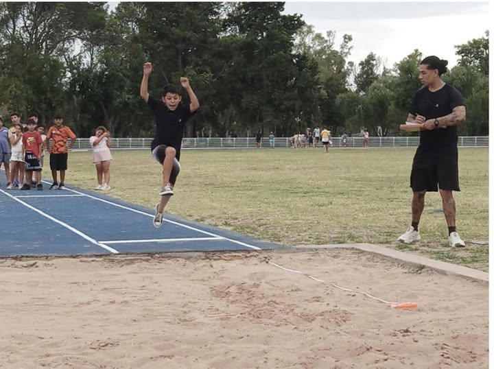 Pileta y pista para los Centros de Desarrollo Comunitario