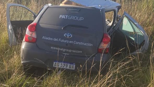 Accidente en Ruta 8: un auto impactó contra un camión a la altura del kilómetro 243