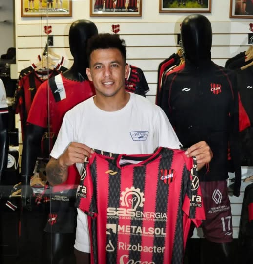 Douglas Haig sumó experiencia en ofensiva: Carlos Arriola es nuevo refuerzo