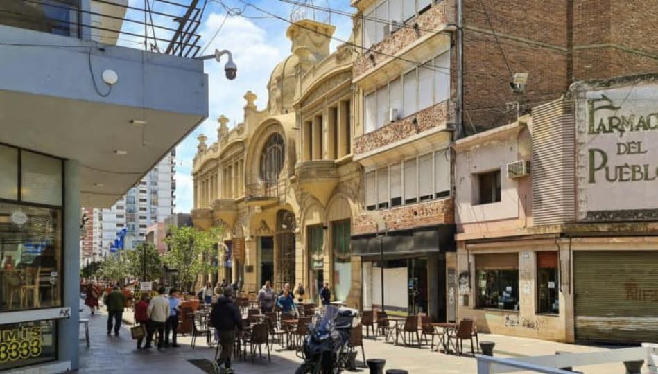La peatonal de calle San Nicolás : historia y evolución de un ícono comercial