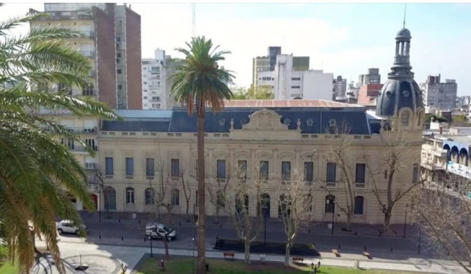 El Gobierno habilitó una web para denunciar tasas municipales y crece la tensión con los intendentes