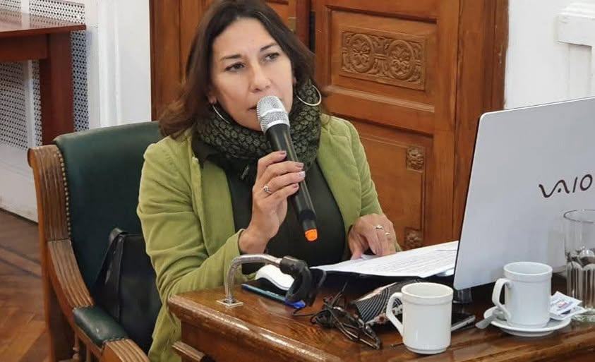 Viera defendió la gestión de Kicillof tras críticas del intendente