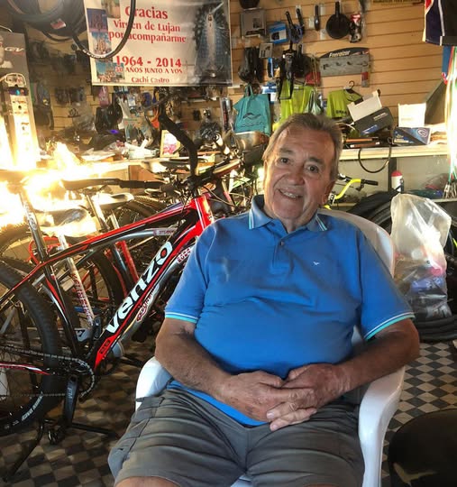 Pedalear la vida: el camino de Héctor  Oscar 'Cachi' Castro