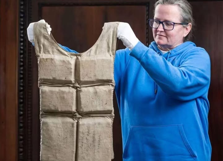 Subastaron el chaleco salvavidas de una sobreviviente del Titanic por casi un millón de dólares