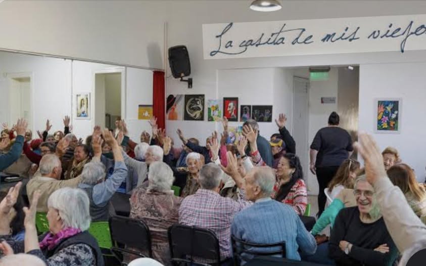 La casa de los abuelos se quedó sin agua y los abuelos sin actividad