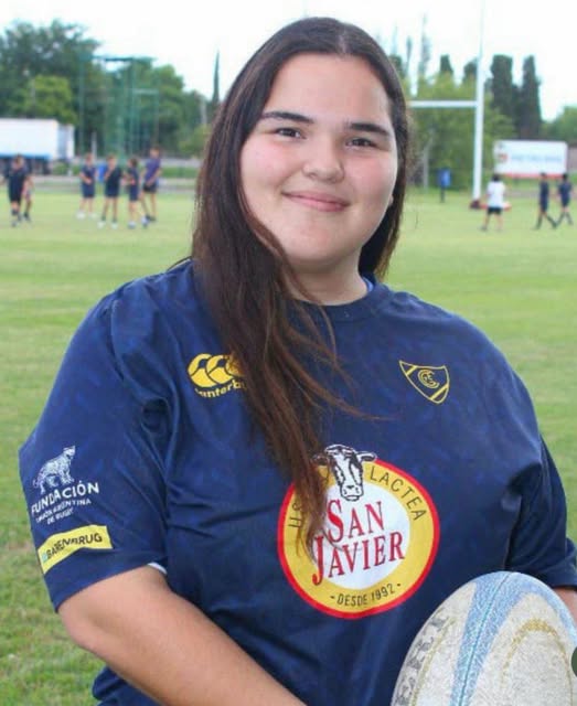 Camila Colen representó a Pergamino en una exhibición de rugby femenino en Rosario