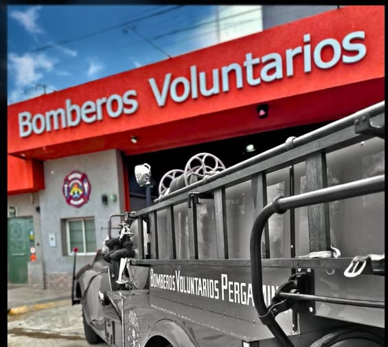 Pergamino abrazó a sus bomberos  en una jornada cargada  de emoción y reconocimiento
