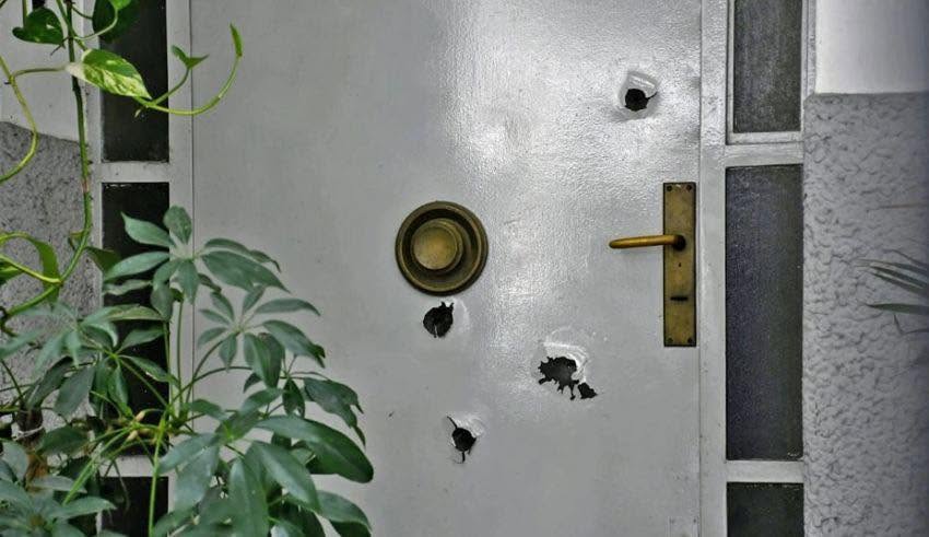 Investigan un ataque a tiros contra una casa  en Padre Berti al 200