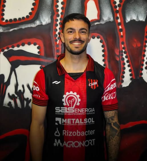 Douglas sumó un arquero: Gabriel Ratalín es el primer refuerzo del mercado de invierno